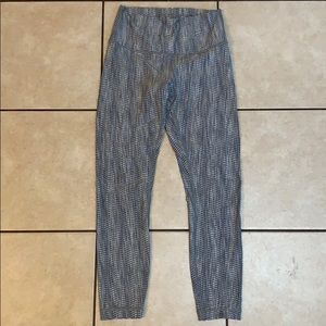 Lululemon Size 8 gray wunder under High wasted